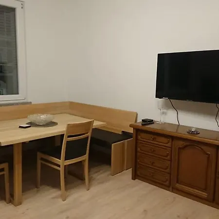 Ferienwohnung Neben Dem Schloss Porcia Spittal an der Drau Exterior photo